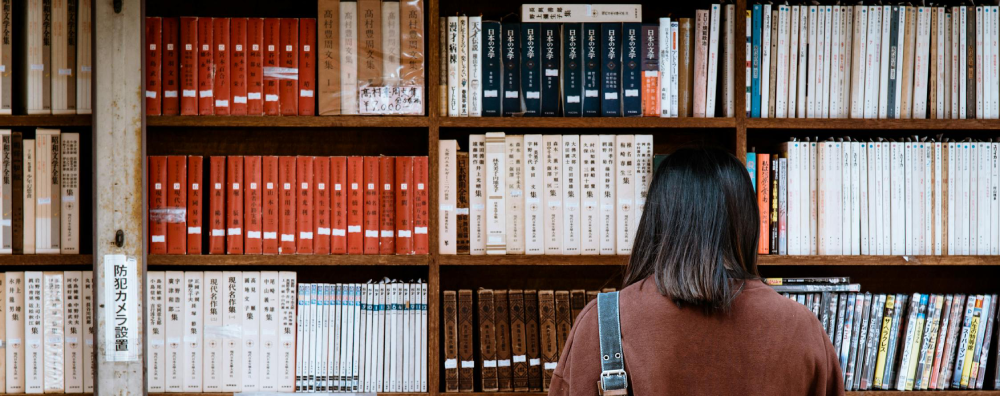 Collaborate &amp; Grow – Connect with instructors and peers through interactive discussions and group activities.